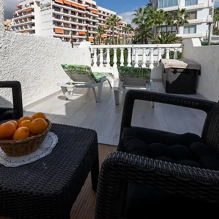 Apartment Detached 3-story Home, Seafront And Playa de las Américas