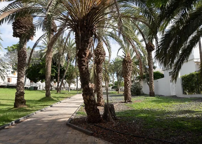 Apartment Detached 3-story Home, Seafront And Playa de las Americas (Tenerife)