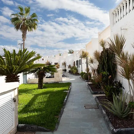 Detached 3-story Home, Seafront And Playa de las Americas (Tenerife)