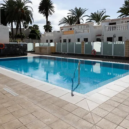 Apartamento Detached 3-story Home, Seafront And Playa de las Américas